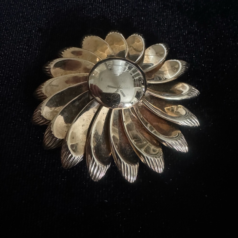 Vintage Kramer 18 karat gold fill brooch
